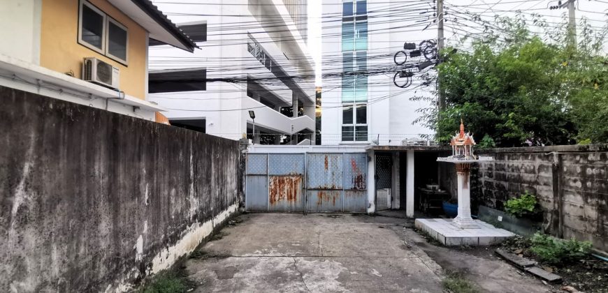 ที่ดิน 130 ตรว. ย่านสะพานควาย แหล่งชุมชน เหมาะทำหอพัก อพาร์ตเม้นท์