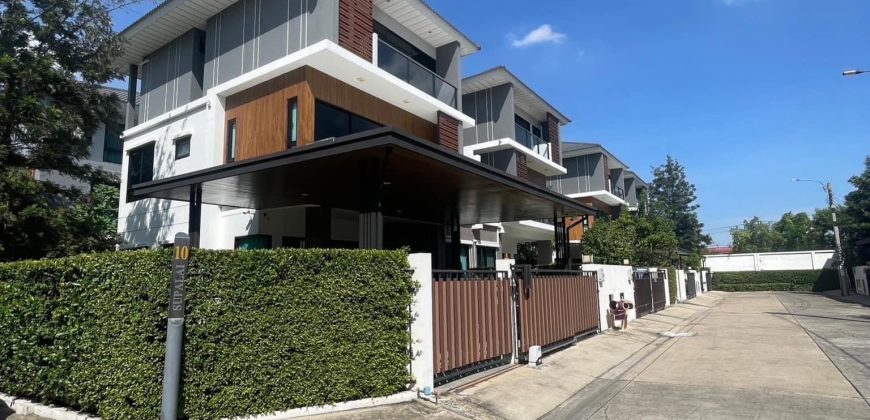 บ้านเดี่ยว มบ.ศุภาลัย เอสเซ้นส์ ลาดพร้าว 107 เฟอร์นิเจอบิ้วอินท์ พร้อมอยู่