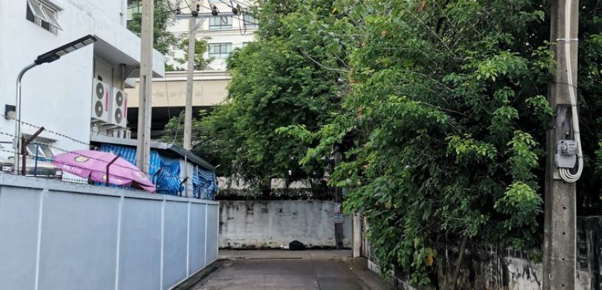 ที่ดิน 130 ตรว. ย่านสะพานควาย แหล่งชุมชน เหมาะทำหอพัก อพาร์ตเม้นท์