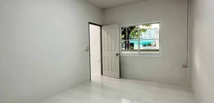 ทาวน์เฮ้าส์รีโนเวท หมู่บ้านพิมลราช 1 นนทบุรี