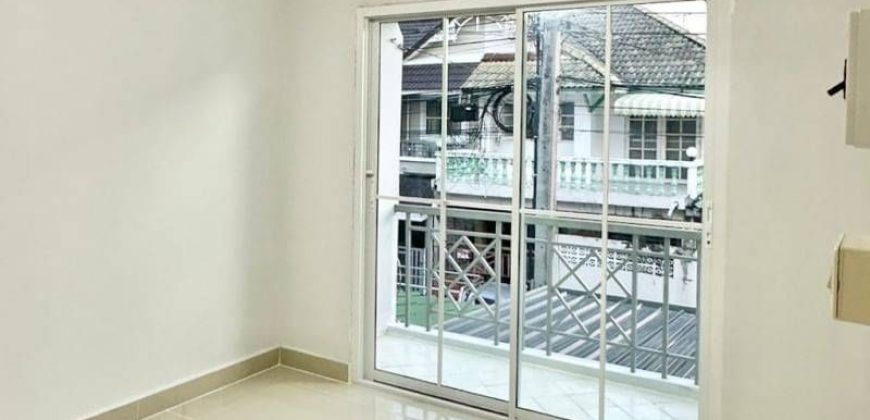 ทาวน์เฮ้าส์รีโนเวท หมู่บ้านพฤกษา 14 เอ นนทบุรี