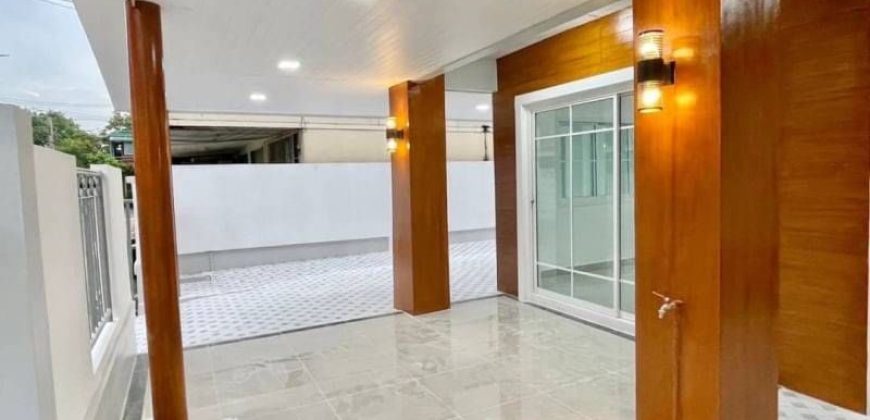 บ้านแฝดรีโนเวท หมู่บ้านพฤกษา 19 ซอย5 นนทบุรี