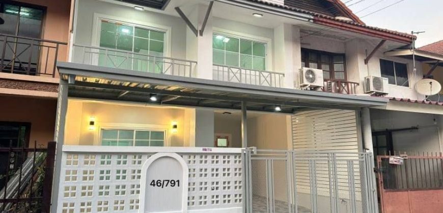 ทาวน์เฮ้าส์รีโนเวท หมู่บ้านพฤกษา3 บางบัวทอง ราคาดี