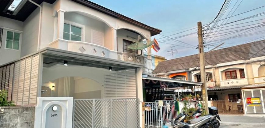 ทาวน์เฮ้าส์รีโนเวท หมู่บ้านเปี่ยมสุขบางใหญ่แลนด์ นนทบุรี
