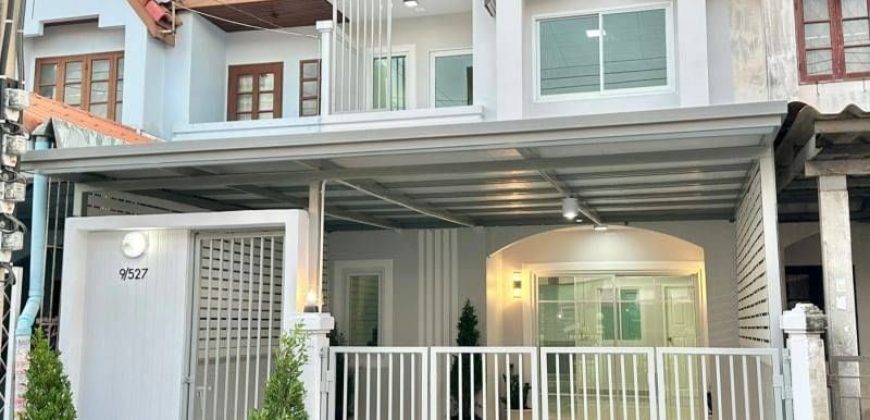 ทาวน์โฮมรีโนเวท หมู่บ้านบัวทอง2 นนทบุรี