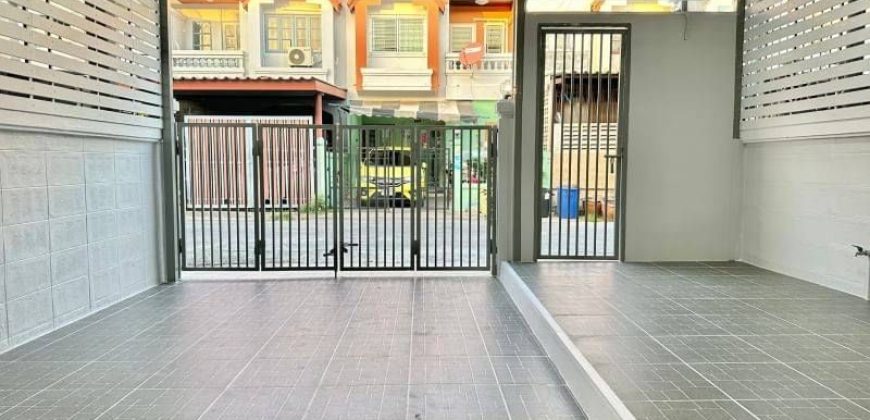 ทาวน์โฮมรีโนเวท หมู่บ้านบัวทอง2 นนทบุรี