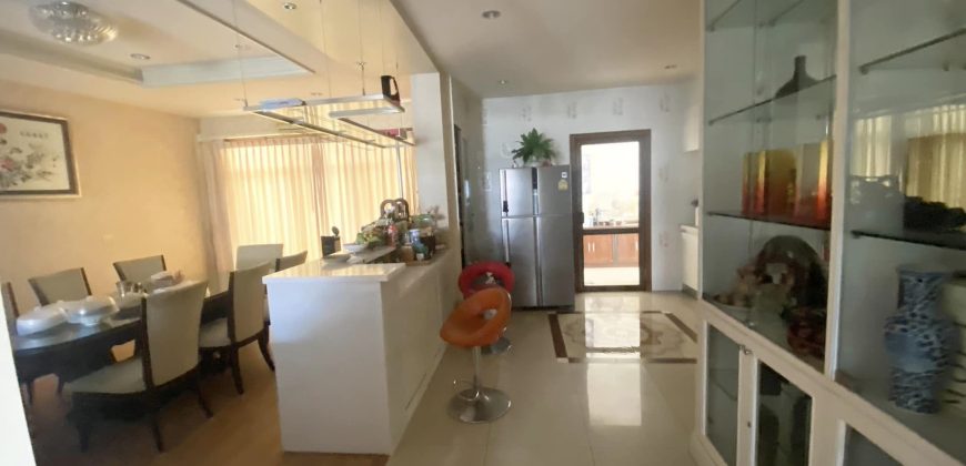 บ้านเดี่ยว หมู่บ้านแกรนด์ รอยัล นิศาชล สาทร ต่อเติมครัวด้านหลัง เฟอร์บางส่วน