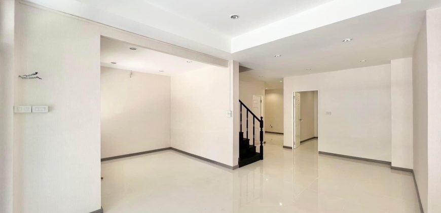ทาวน์โฮมรีโนเวท มบ.สาทร แกรนด์ วิลล์ สำเพ็ง 2-บางแค