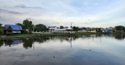 บ้านเดี่ยว ริมคลองบางกอกน้อย (บ้านไม้ปลูกเอง) ติดริมน้ำเจ้าพระยา ทำเลดี