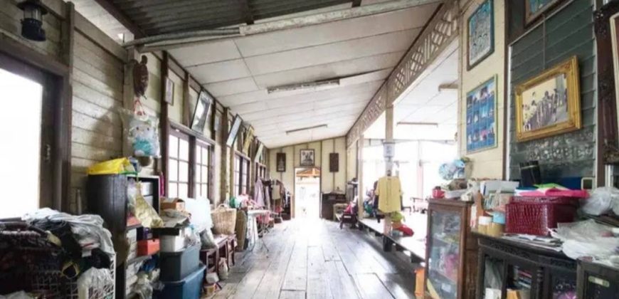 บ้านเดี่ยว ริมคลองบางกอกน้อย (บ้านไม้ปลูกเอง) ติดริมน้ำเจ้าพระยา ทำเลดี