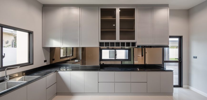 บ้านเดี่ยว กฤษดานคร ปิ่นเกล้า-พุทธมณฑลสาย 2 คฤหาสน์หรูตกแต่งใหม่ติดทะเลสาบ