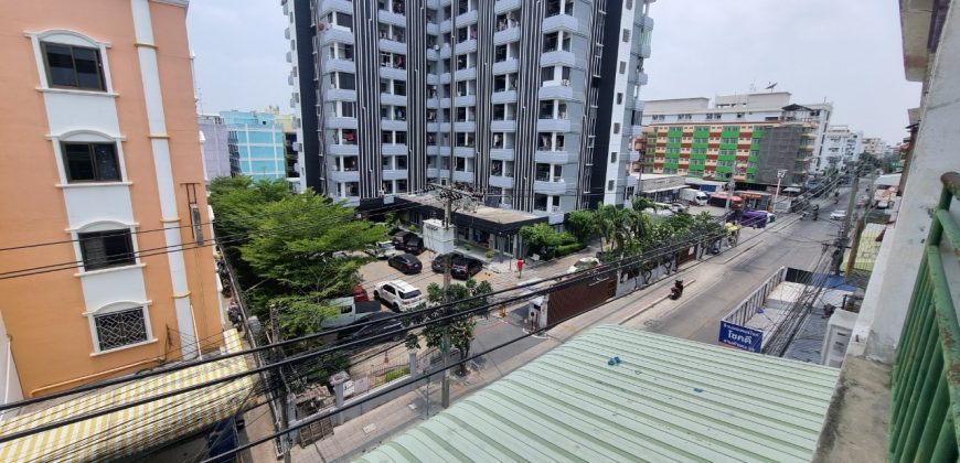 อาคารพาณิชย์ 4 ชั้น เนอวาน่าพาร์ค ลาดพร้าว–รามคำแหง53 ติดถนน (ลาดพร้าว 112)