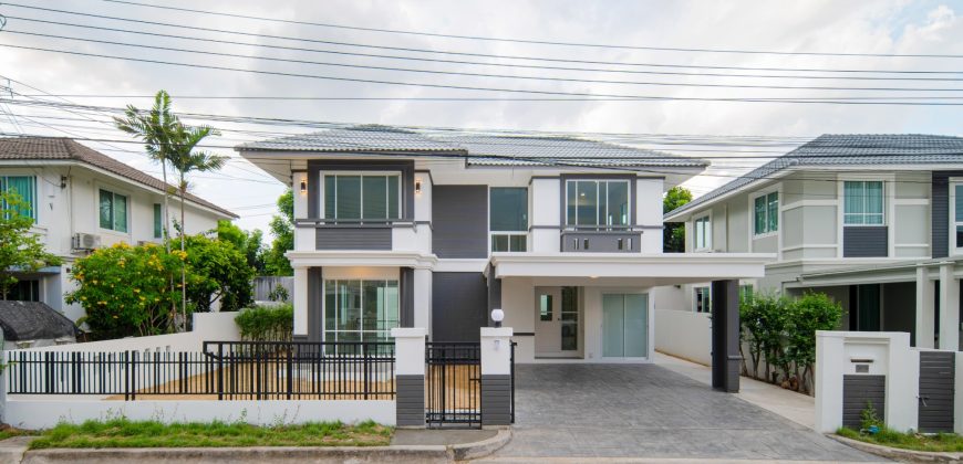 บ้านเดี่ยวมือสองตกแต่งใหม่ โฮมเพลส เดอะพาร์ค บางกรวย-ไทรน้อย