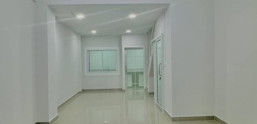 ทาวน์เฮาส์ 2 ชั้น หมู่บ้านบางใหญ่ซิตี้ โครงการติด รถไฟฟ้าสายสีม่วง