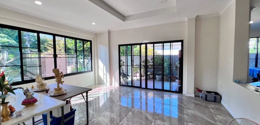 บ้านเดี่ยวหลังมุม หมู่บ้านธารา ราชพฤกษ์-ปิ่นเกล้า โครงการทำเลดี ย่านสวนผัก