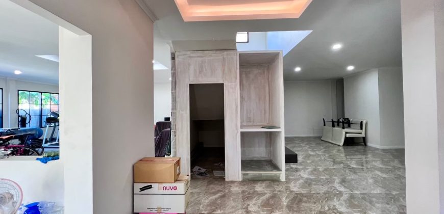 บ้านเดี่ยวหลังมุม หมู่บ้านธารา ราชพฤกษ์-ปิ่นเกล้า โครงการทำเลดี ย่านสวนผัก