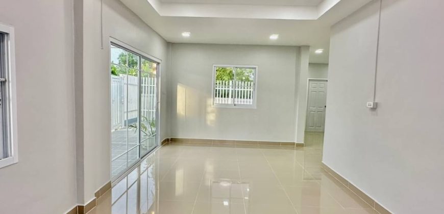บ้านเดี่ยวชั้นเดียว(หลังมุม) หมู่บ้านพฤกษา3ซอย37 พื้นที่เยอะ หน้าบ้านกว้าง