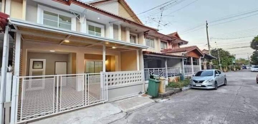 ทาวน์เฮ้าส์รีโนเวท พร้อมอยู่ หมู่บ้านพฤกษา 10 พร้อมเฟอร์นิเจอร์