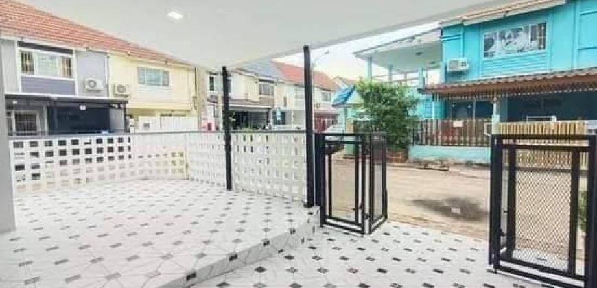ทาวน์เฮ้าส์ 2 ชั้น หมู่บ้านพฤกษา45 ซอย22 หลังมุม โครงการน่าอยู่ เดินทางสะดวกสบาย
