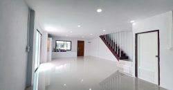 บ้านแฝดห้องริม 36 ตรว. พื้นที่ใช้สอยจัดเต็มเหมือนบ้านเดี่ยว หมู่บ้านศิริวรรณ1 นนทบุรี เพียง 3.49ล้าน