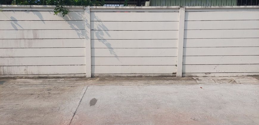 ทาวน์โฮม 2 ชั้น หมู่บ้านวิลเลต ไลท์ รัตนาธิเบศร์ หน้าบ้านไม่ชนใคร ต่อเติมครบ ทำเลดีเยี่ยม