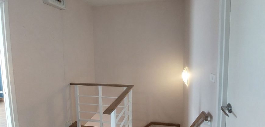 ทาวน์โฮม 2 ชั้น หมู่บ้านวิลเลต ไลท์ รัตนาธิเบศร์ หน้าบ้านไม่ชนใคร ต่อเติมครบ ทำเลดีเยี่ยม