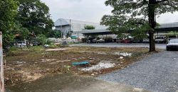 ที่ดินพร้อมสิ่งปลูกสร้าง ติดวงเวียนราชพฤกษ์ อยู่ตรงข้ามสถานีอนามัยบางขุนกอง ทำเลดีมาก
