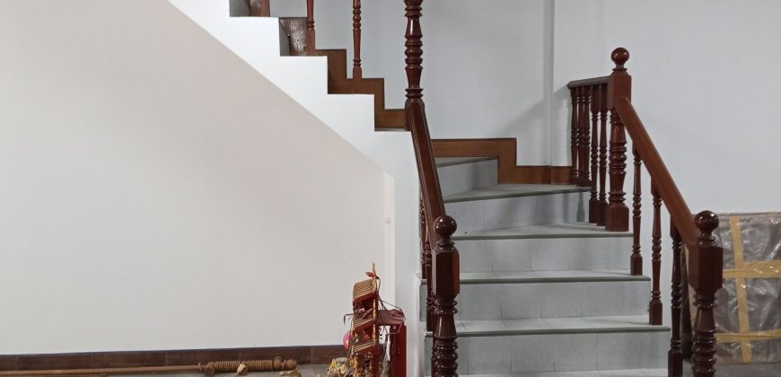 ทาวน์เฮ้าส์ 3 ชั้น ตีทะลุ 2 คูหา รีโนเวทใหม่พร้อมอยู่ หมู่บ้านตวงทอง6 บางบอน ราคาดีมาก