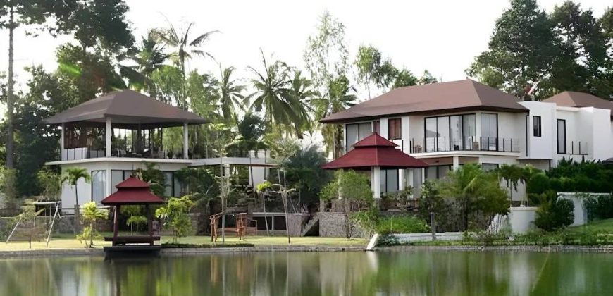 บ้านพักตากอากาศหรู Phoenix Lakeside Pool Villa ติดสนามกอล์ฟห้วยใหญ่ ชลบุรี