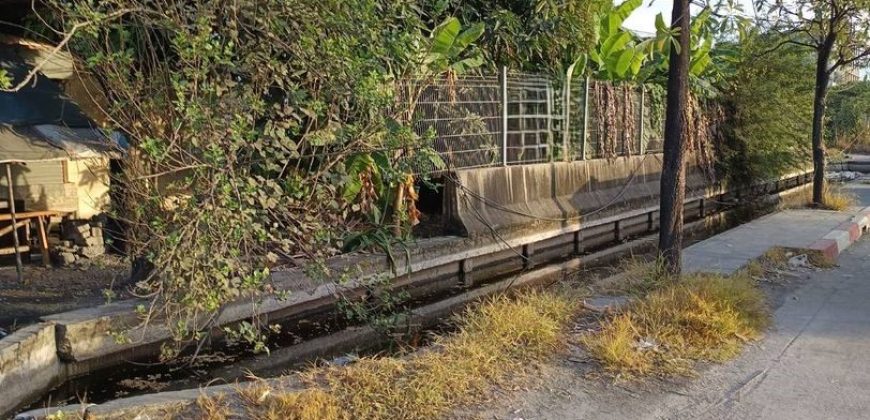 ที่ดินศักยภาพสูง ทำเลทอง ลาดกระบัง เนื้อที่ 23-1-48 ไร่ เหมาะแก่การลงทุน