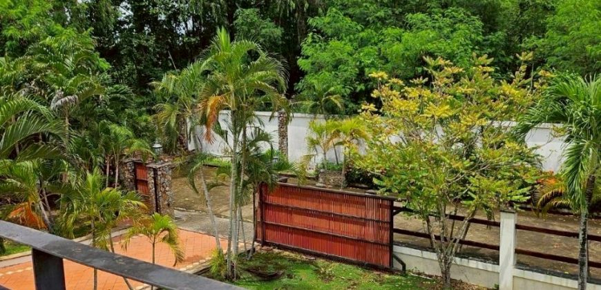 บ้านพักตากอากาศหรู Phoenix Lakeside Pool Villa ติดสนามกอล์ฟห้วยใหญ่ ชลบุรี