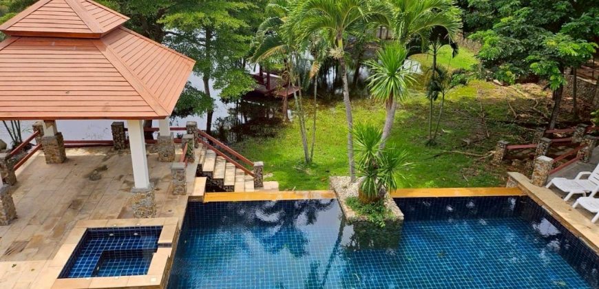 บ้านพักตากอากาศหรู Phoenix Lakeside Pool Villa ติดสนามกอล์ฟห้วยใหญ่ ชลบุรี