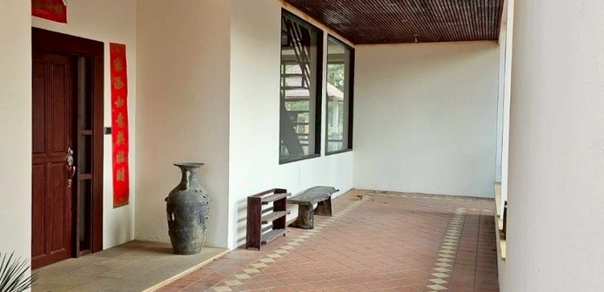 บ้านพักตากอากาศหรู Phoenix Lakeside Pool Villa ติดสนามกอล์ฟห้วยใหญ่ ชลบุรี