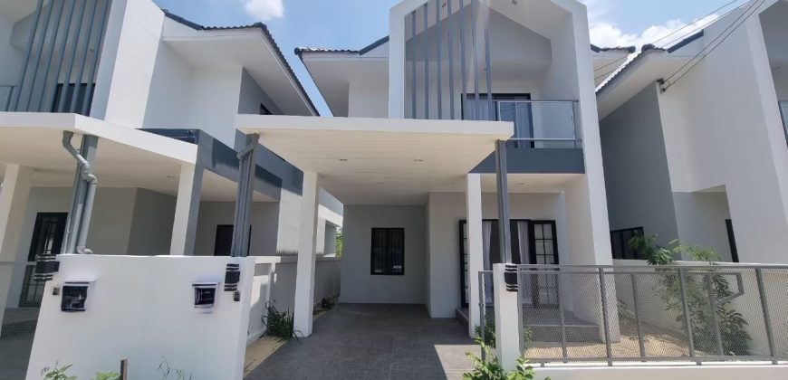 ทาวน์เฮ้าส์ 2 ชั้น รีโนเวทใหม่ หมู่บ้านทิพย์มณี ปทุมธานี แถมเฟอร์ฯและเครื่องใช้ไฟฟ้า ใกล้แหล่งชุมชน