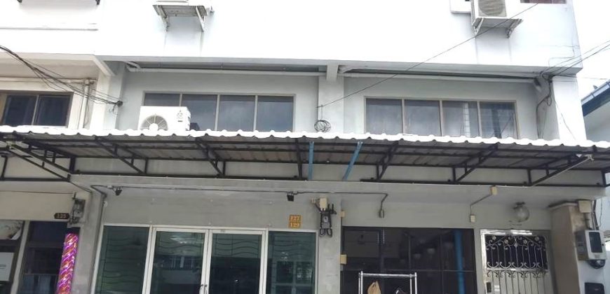 หอพัก 4 ชั้นครึ่ง ใกล้ MRT บางยี่ขัน 500ม. 14 ห้องพร้อมผู้เช่า รายได้แน่นอน 50,000+/เดือน