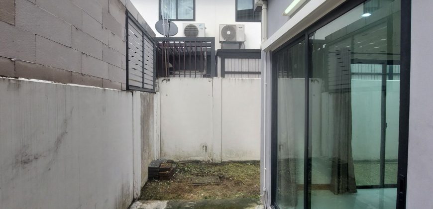 ทาวน์โฮม เนเชอร่าเทรนด์รัตนาธิเบศร์-ราชพฤกษ์ บ้านสวย สภาพนางฟ้า หน้าบ้านไม่ชนใคร