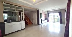 บ้านเดี่ยว หมู่บ้านภัสสร เพรสทีจ อ่อนนุช เพียง 6.7 ล้าน ใกล้รถไฟฟ้าแอร์พอร์ตลิงก์ สุวรรณภูมิ
