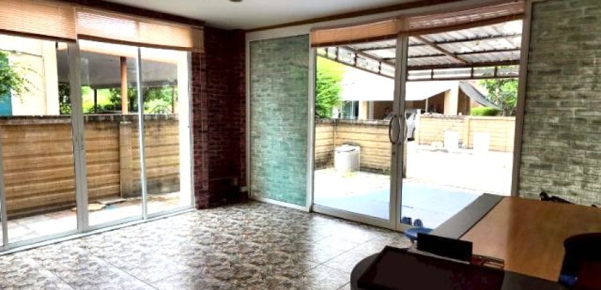 บ้านเดี่ยว หมู่บ้านภัสสร เพรสทีจ อ่อนนุช เพียง 6.7 ล้าน ใกล้รถไฟฟ้าแอร์พอร์ตลิงก์ สุวรรณภูมิ