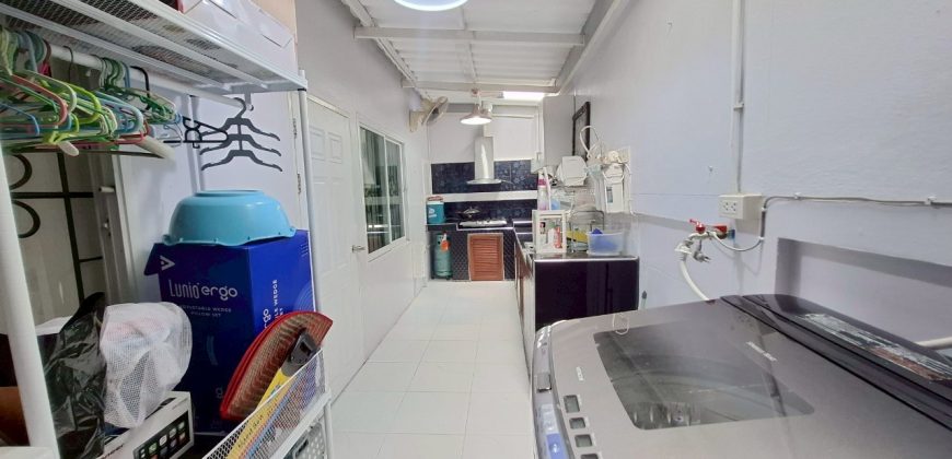 บ้านแฝด หมู่บ้านหมู่บ้านหงส์ประยูร3 บางบัวทอง แถมเฟอร์ฯ ทำเลดี พร้อมอยู่