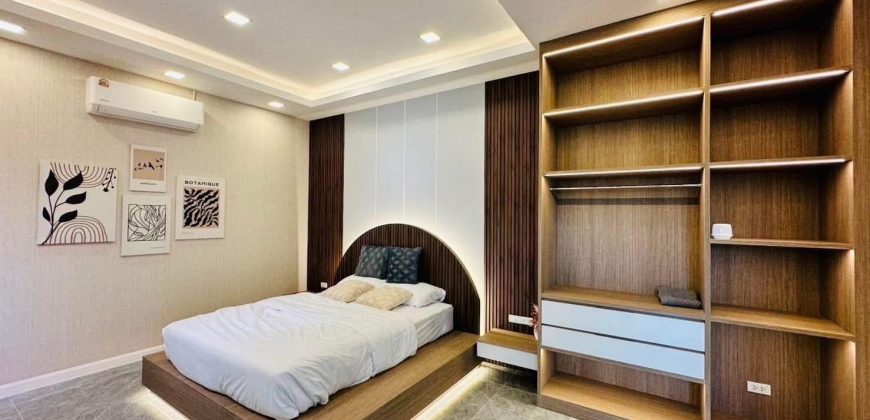 บ้านเดี่ยว Pool Villa พัทยา สุดหรู สไตล์โมเดิร์น บ้านใหม่ 1 ปี  ใกล้แหล่งท่องเที่ยว