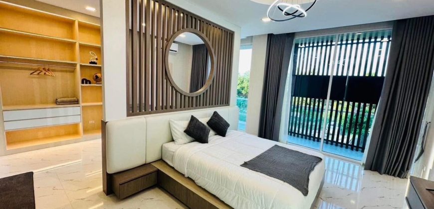 บ้านเดี่ยว Pool Villa พัทยา สุดหรู สไตล์โมเดิร์น บ้านใหม่ 1 ปี  ใกล้แหล่งท่องเที่ยว