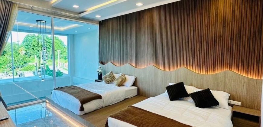 บ้านเดี่ยว Pool Villa พัทยา สุดหรู สไตล์โมเดิร์น บ้านใหม่ 1 ปี  ใกล้แหล่งท่องเที่ยว