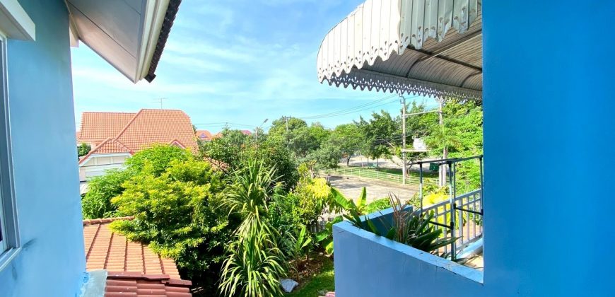 บ้านเดี่ยวแปลงมุม 65 ตรว. หมู่บ้านสิริกานต์ ใกล้ไฟฟ้าสีม่วง ราคาเพียง 3.59 ล้าน