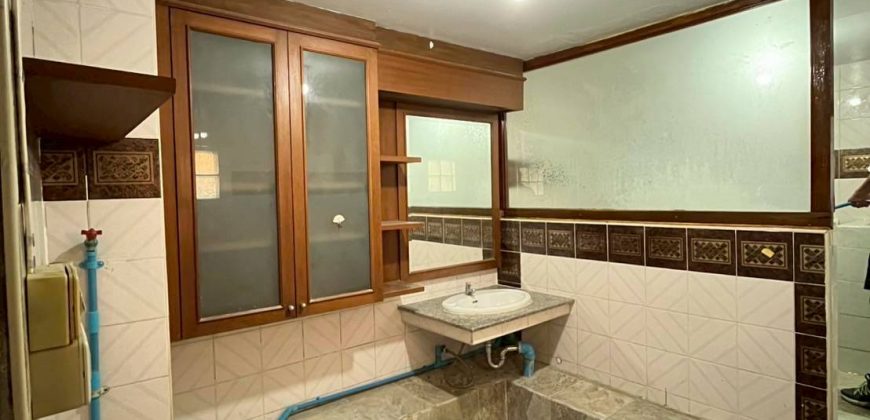 บ้านเดี่ยว หมู่บ้านบูรพาวิลล่า พื้นที่ 76 ตรว. ใกล้ทางด่วนศรีรัช ราคาพิเศษ 5.5 ล้าน หลังสุดซอย เงียบสงบ