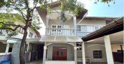 บ้านเดี่ยว หมู่บ้านบูรพาวิลล่า พื้นที่ 76 ตรว. ใกล้ทางด่วนศรีรัช ราคาพิเศษ 5.5 ล้าน หลังสุดซอย เงียบสงบ