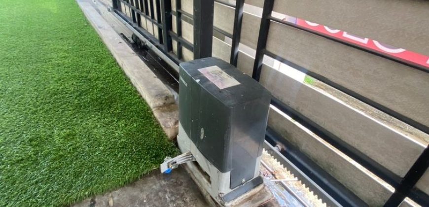 บ้านเดี่ยว เดอะเซนโทร รัตนาธิเบศร์ 54.3 ตร.ว. ใกล้ MRT บางพลู พร้อมโซล่าเซลล์ เพียง 5.59 ล้าน
