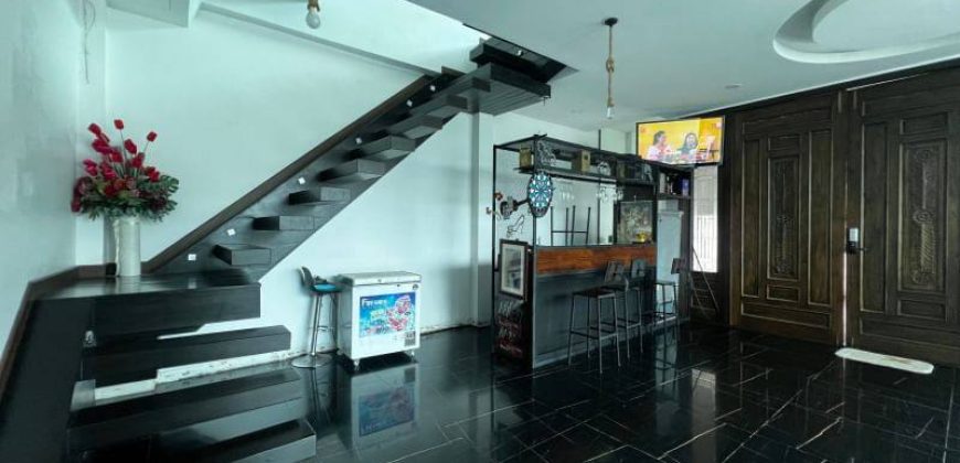 บ้านเดี่ยว 3 ชั้น สไตล์โมเดิร์น พร้อมสระว่ายน้ำส่วนตัว ลาดพร้าว-วังหิน ลดพิเศษจาก 15 ล้าน เหลือ 12.9 ล้านบาท!
