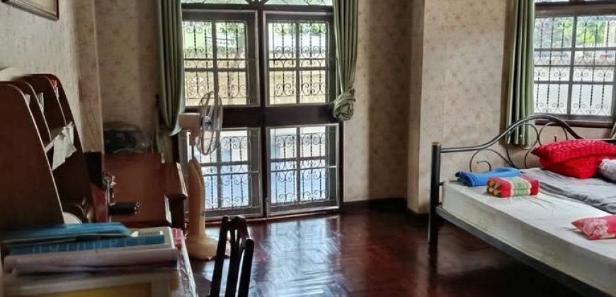 บ้านเดี่ยว 90 ตรว. ใกล้รถไฟฟ้าสายสีน้ำเงิน เพชรเกษม 90 ทำเลดีติด รพ.เกษมราษฎร์ 8.5 ล้านบาท