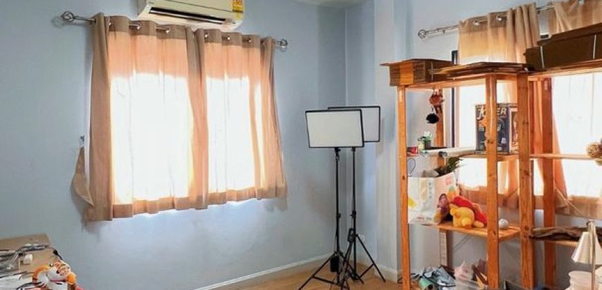 บ้านเดี่ยว 91.3 ตรว. วิลล่ารามอินทรา 4นอน ต่อเติมพร้อมอยู่ ใกล้รถไฟฟ้าสายสีชมพู 6 ล้าน